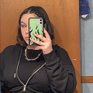 Meet your Posher, Juliet